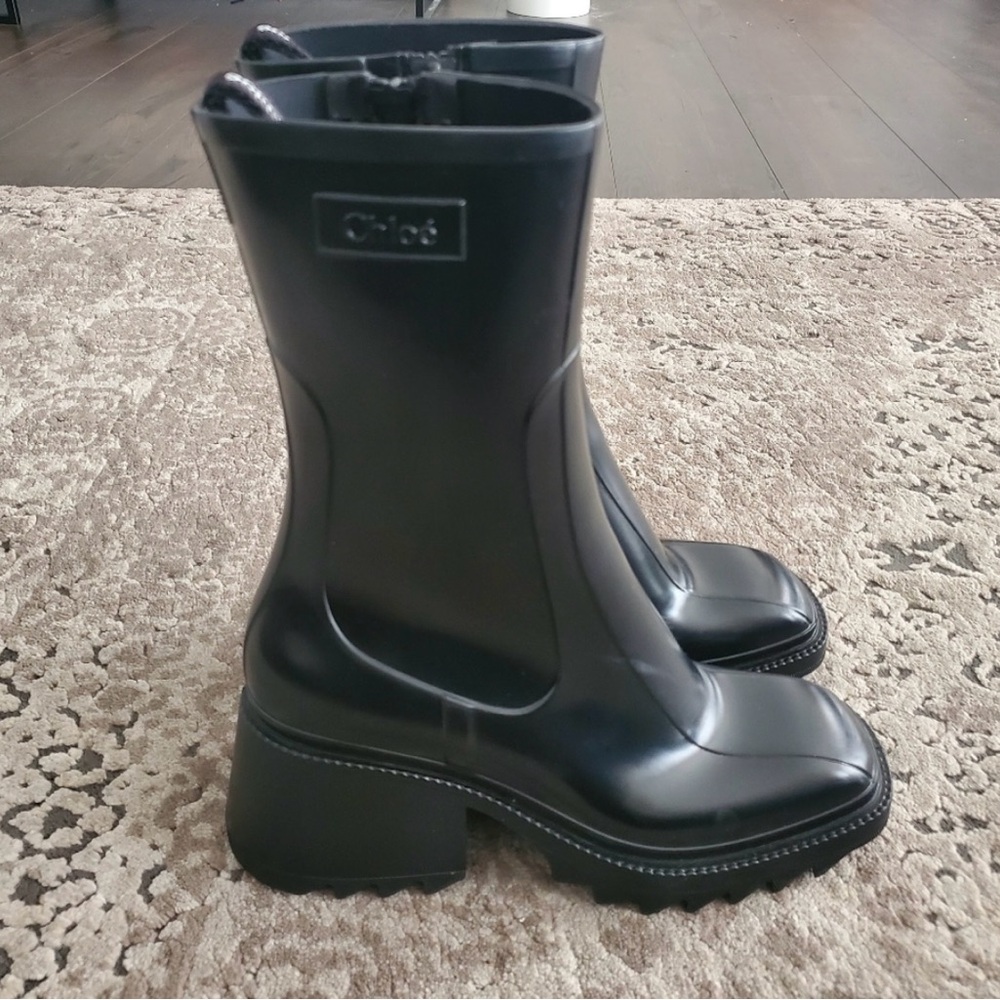 Chloe Betty Rain Boots in Black Size 39